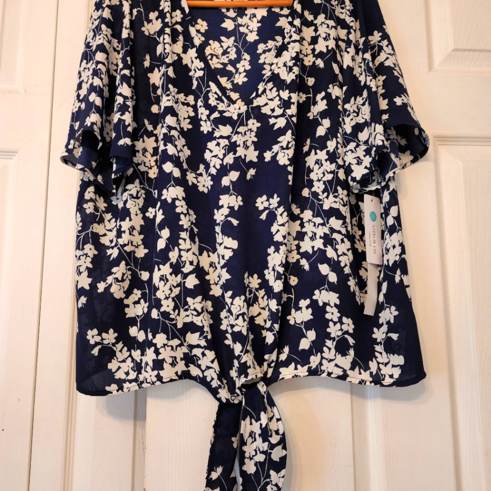 FLORAL BLOUSE